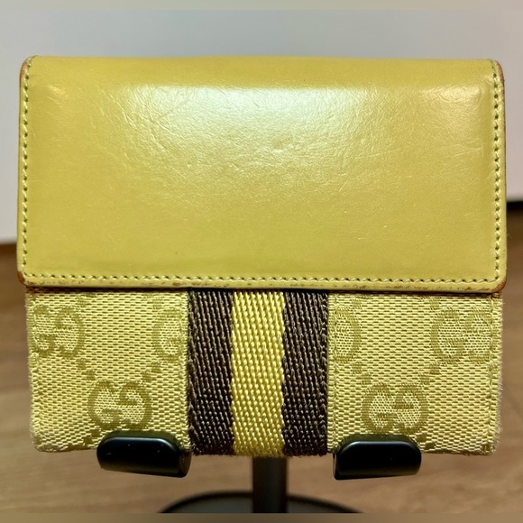 Authentic GUCCI Jackie Beige Green Monogram Wallet with Piston Lock - Picture 2 of 11